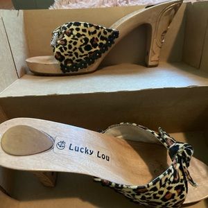 Lucky Lou Tiki heels